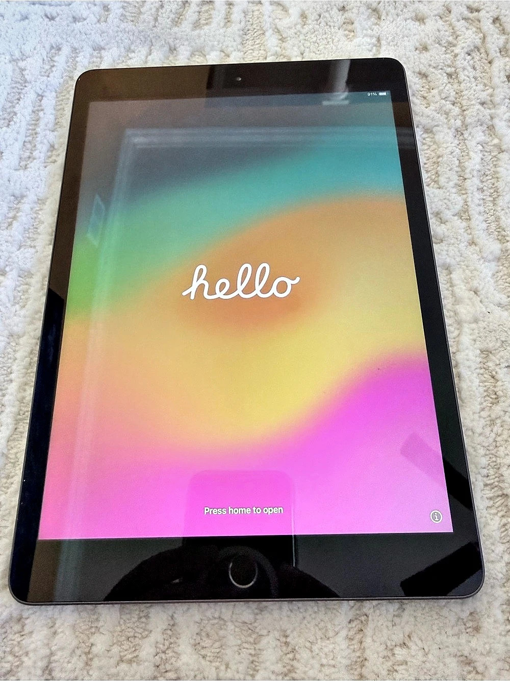 Apple iPad (7th generation) ) 32GB Wi-Fi Tablet Gray with Apple Pencil